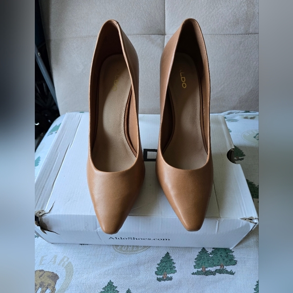 Aldo Durbell Tan Leather Heels Sleek Pointed-Toe Pumps - Picture 9 of 13